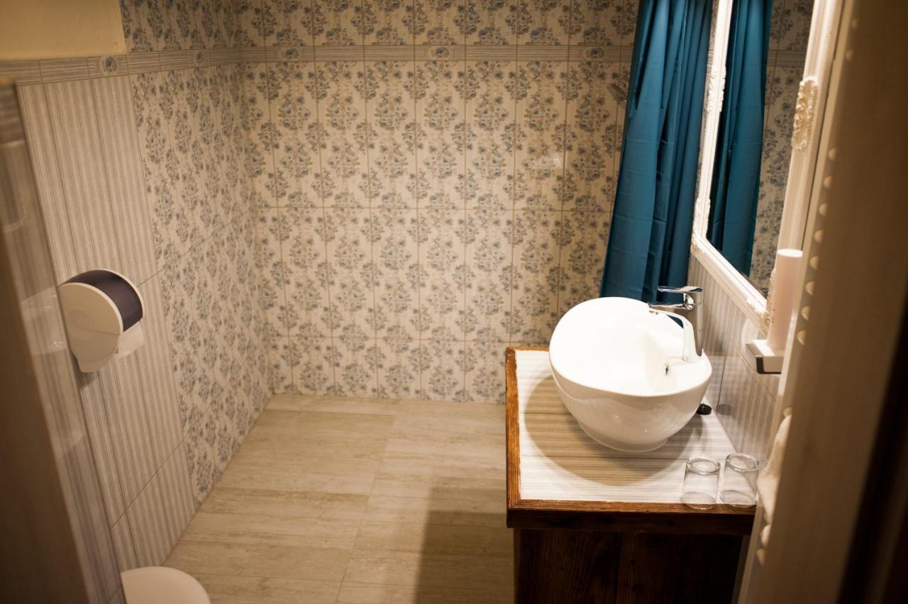 Pajta Apartman Es Vendeghaz ตาตา ภายนอก รูปภาพ