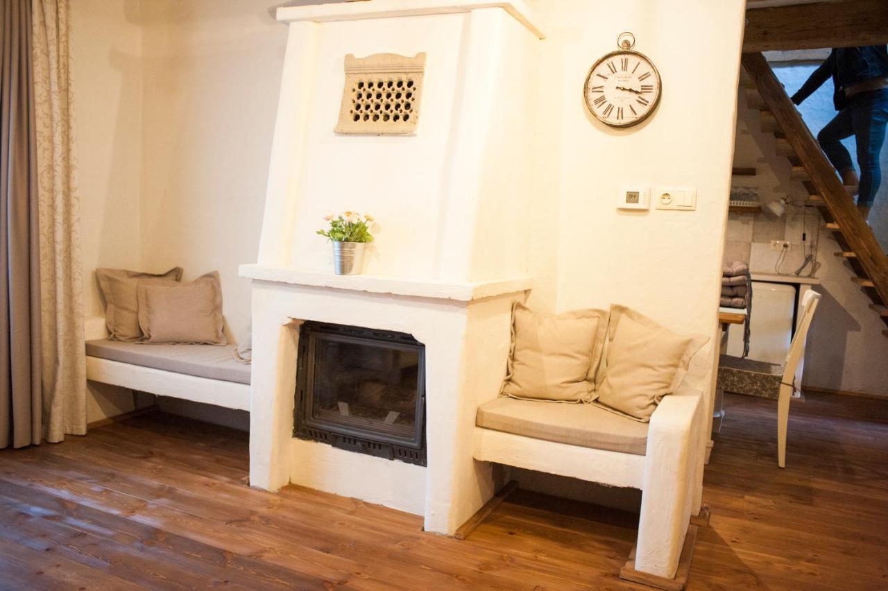 Pajta Apartman Es Vendeghaz ตาตา ภายนอก รูปภาพ