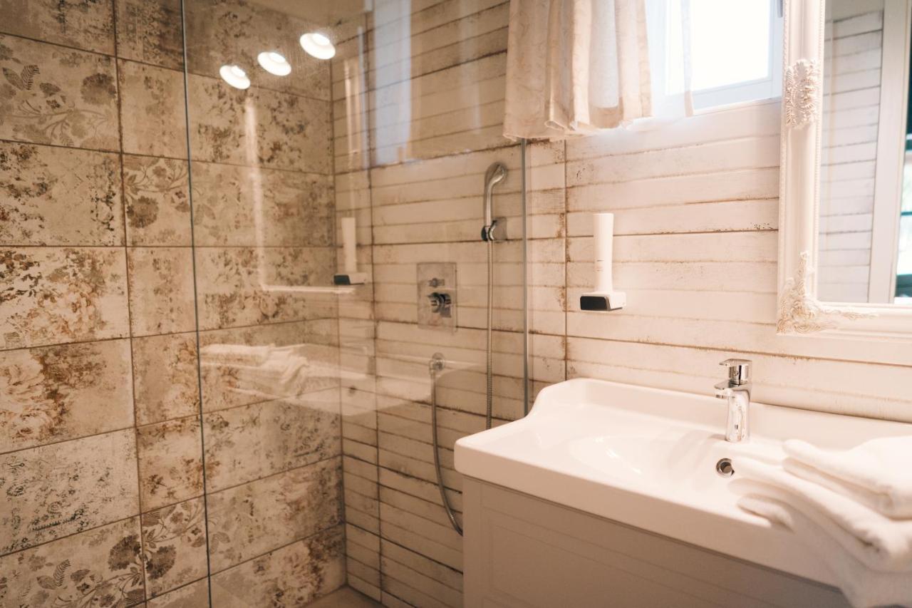 Pajta Apartman Es Vendeghaz ตาตา ภายนอก รูปภาพ